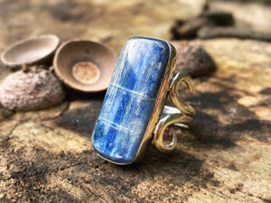 FLOW Handmade Sterling Silver Ring with Blue Kyanite - Size N/6.5
