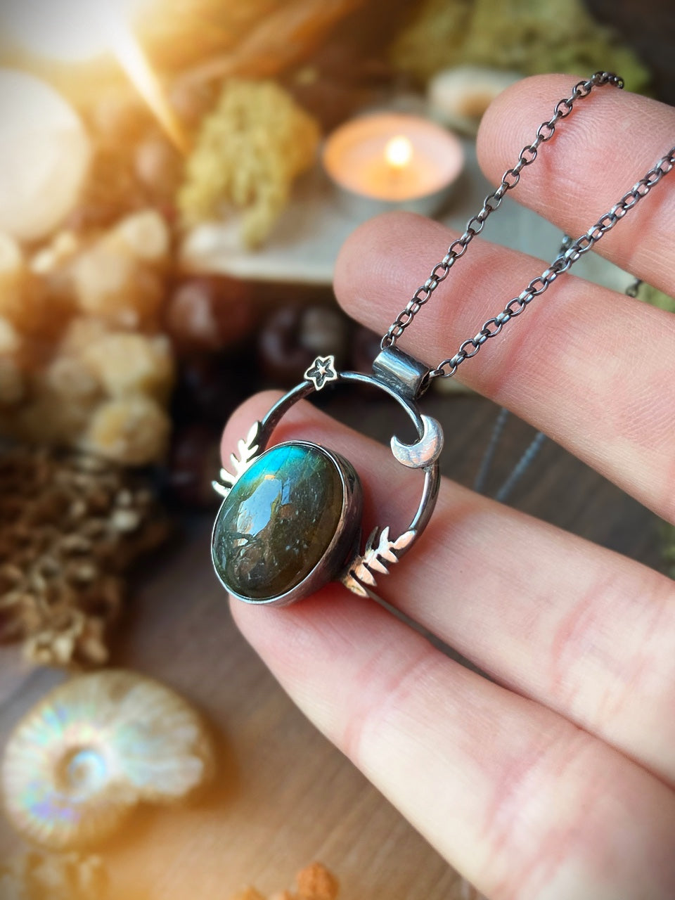 MYSTICAL MARSHES Handmade Sterling Silver Necklace with Labradorite