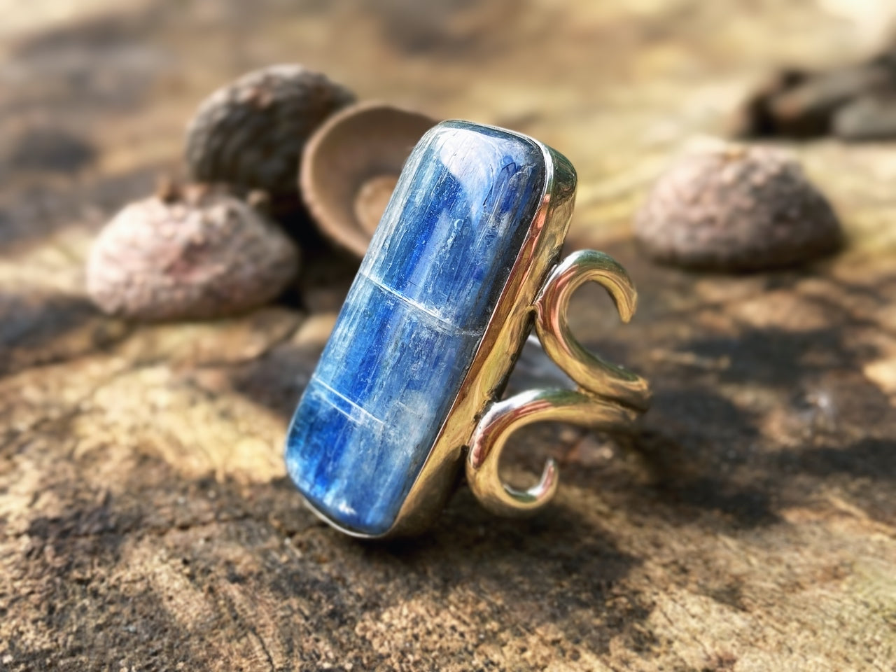 VINE Handmade Sterling Silver Ring with Blue Kyanite - Size N/6.5