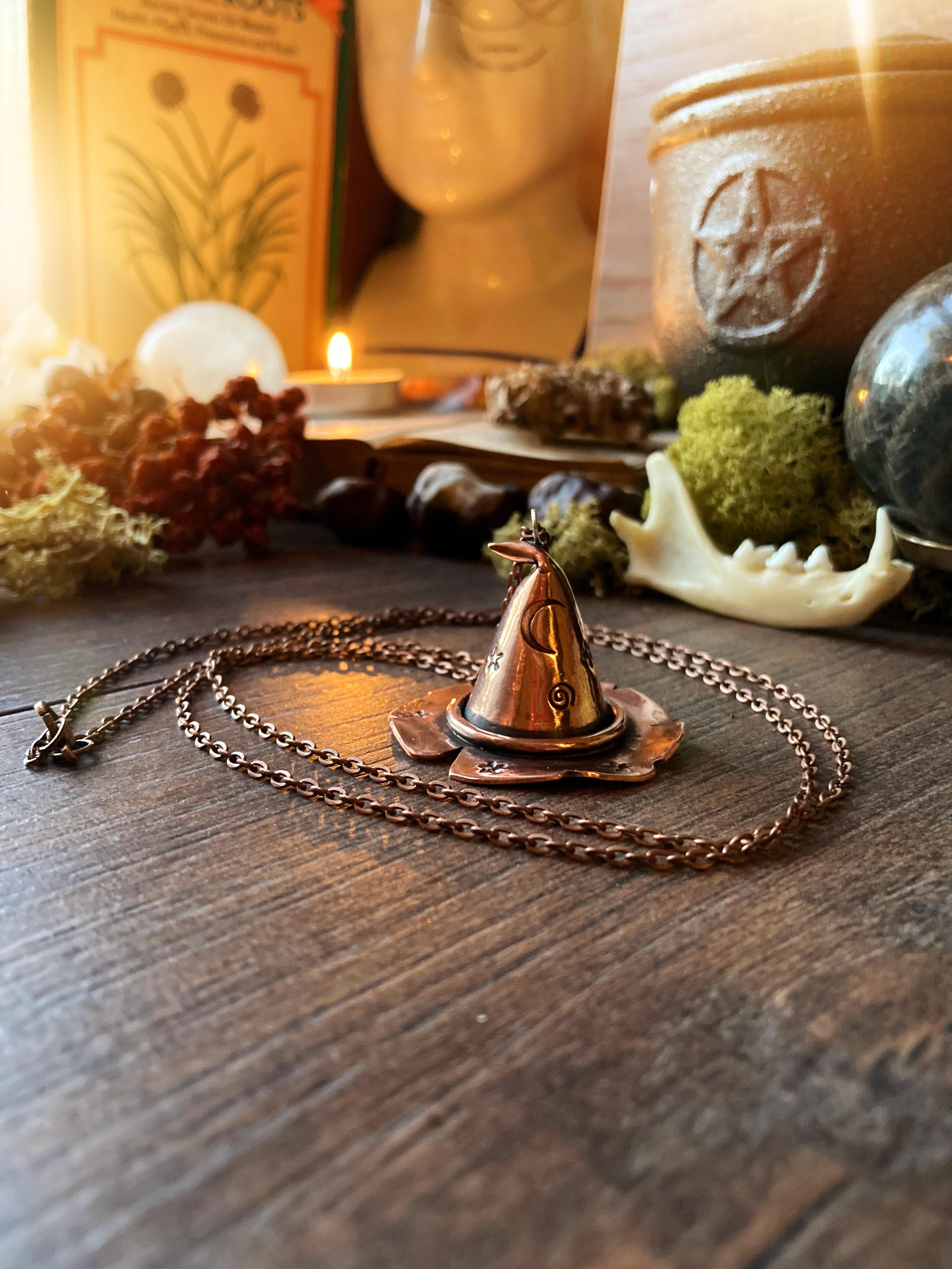 🧙🏼HOCUS POCUS🧙🏾Handmade Copper Witches Hat Necklace (Ready to ship)