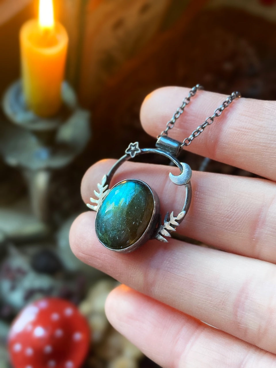 MYSTICAL MARSHES Handmade Sterling Silver Necklace with Labradorite