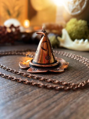 🧙🏼HOCUS POCUS🧙🏾Handmade Copper Witches Hat Necklace (Ready to ship)