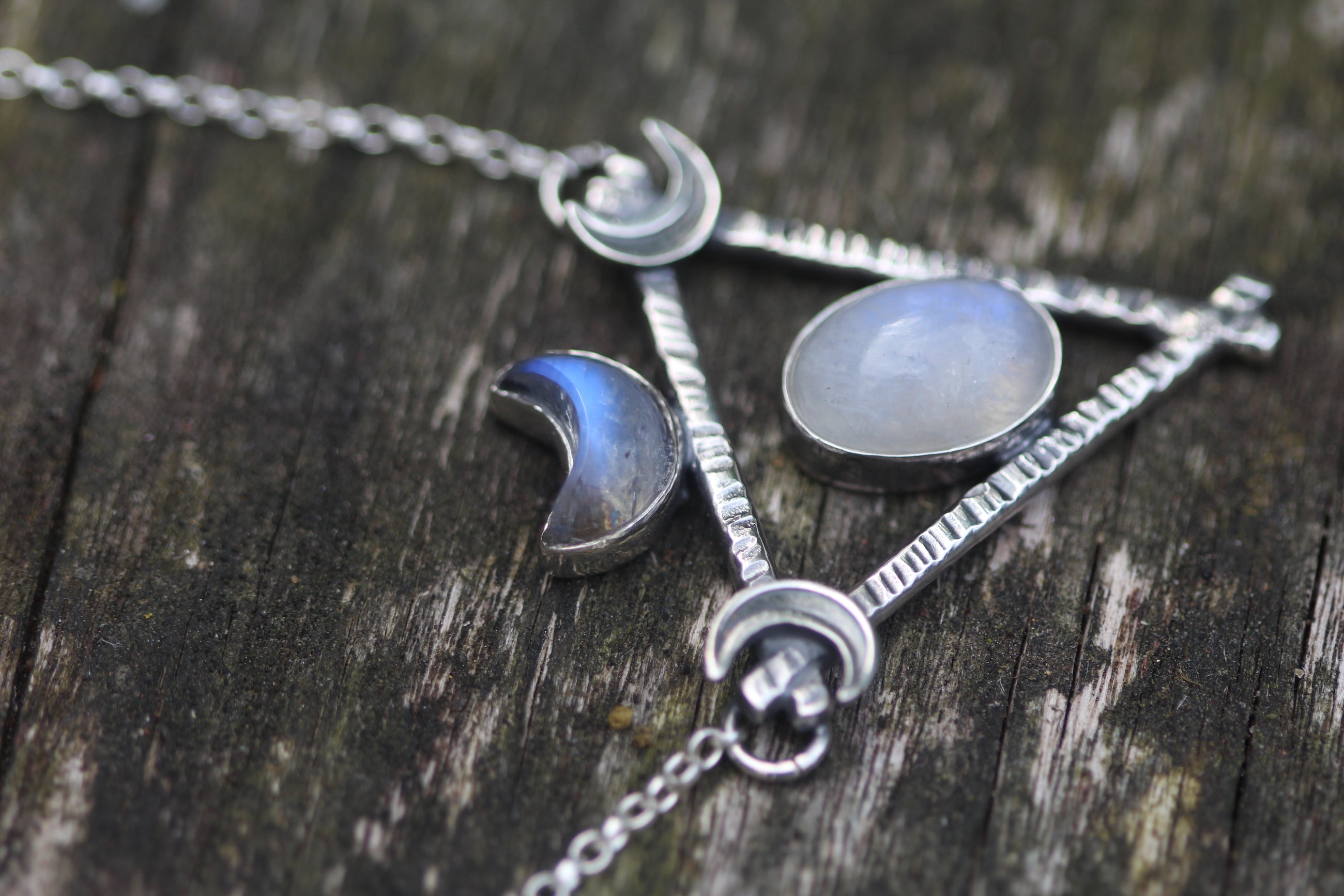 LUNAR TIDES Necklace with Rainbow Moonstone