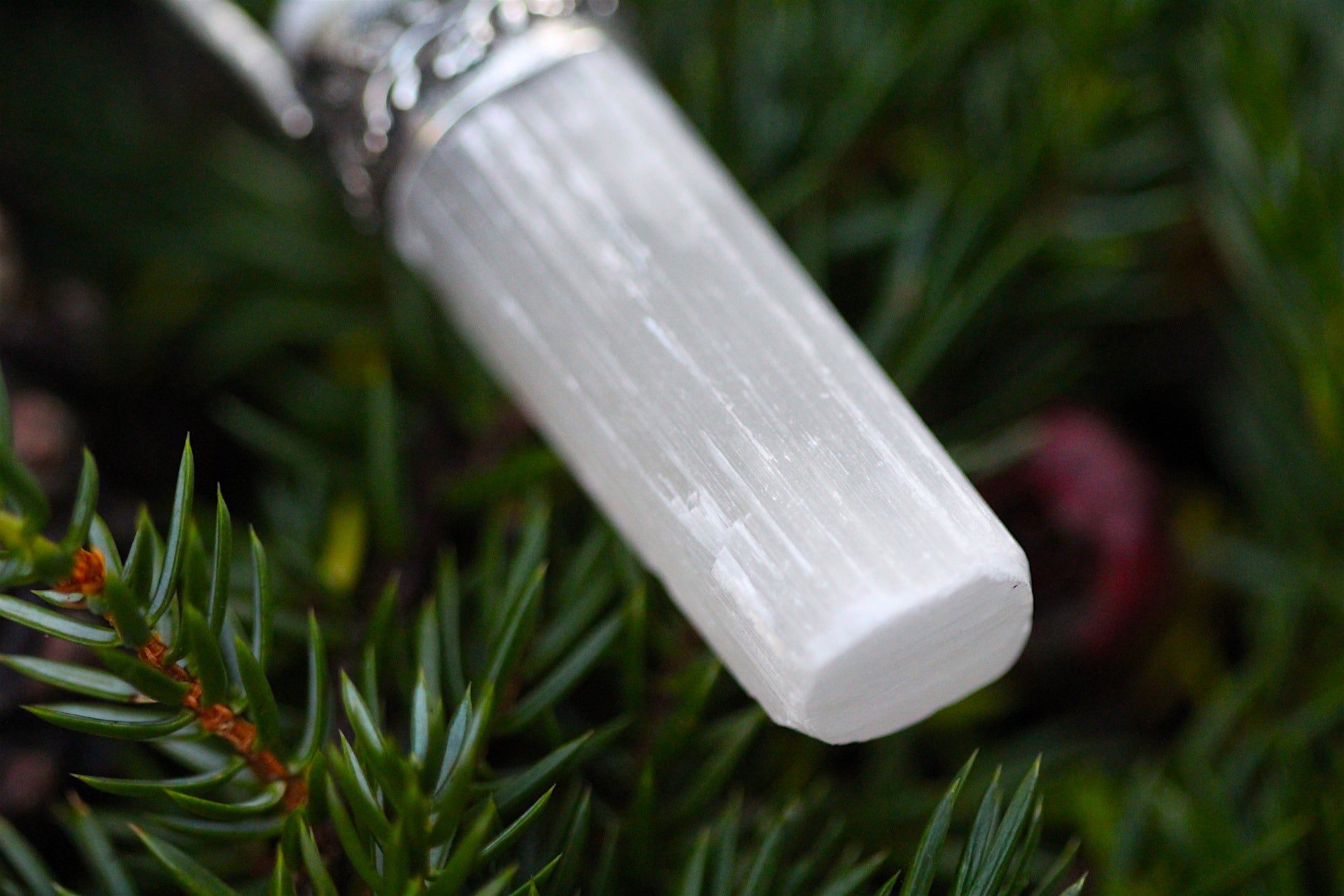 LIGHTKEEPER Selenite & Peridot Sterling Silver Necklace