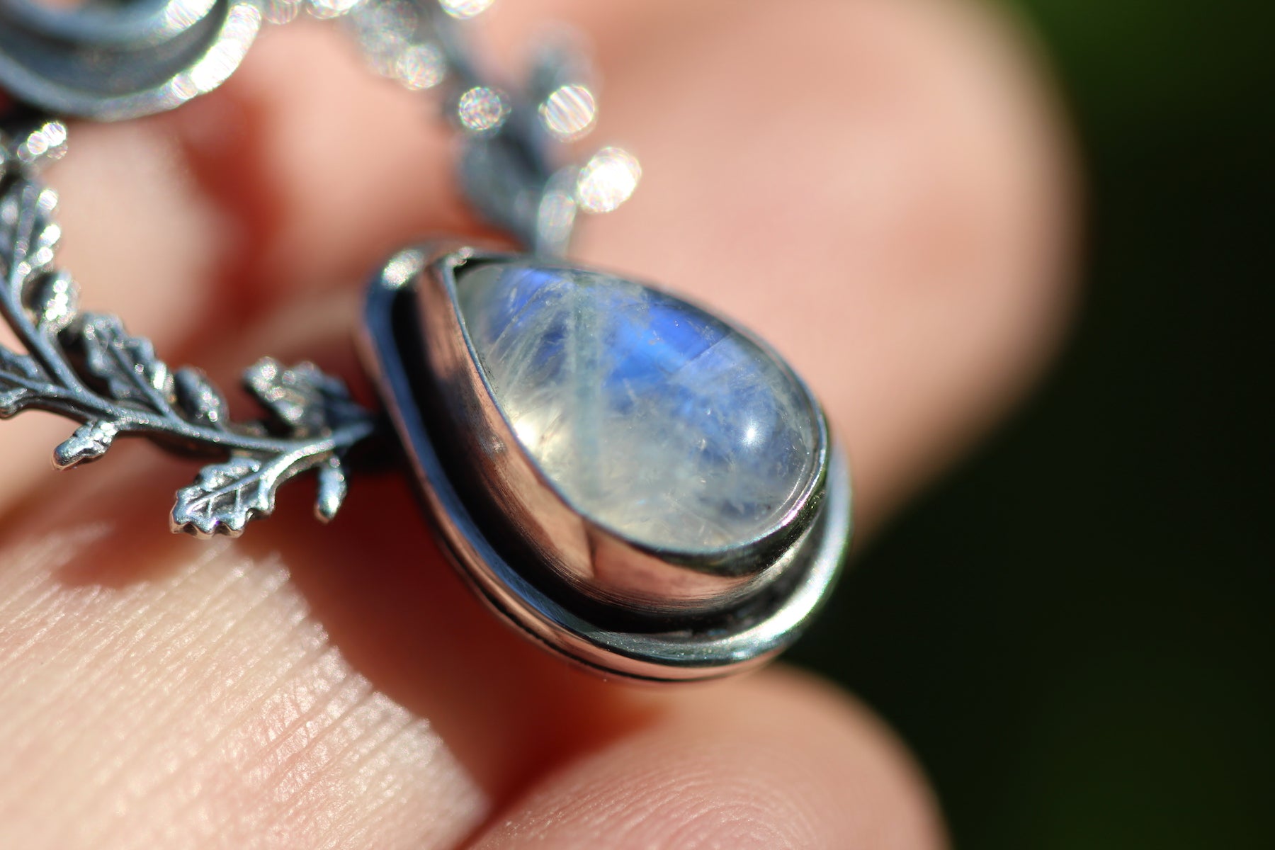 MOONDROP Sterling Silver Necklace with Rainbow Moonstone