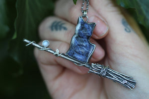 THE FAMILIAR Sterling Silver Necklace with a Sodalite Cat and Rainbow Moonstone