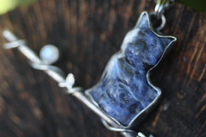THE FAMILIAR Sterling Silver Necklace with a Sodalite Cat and Rainbow Moonstone