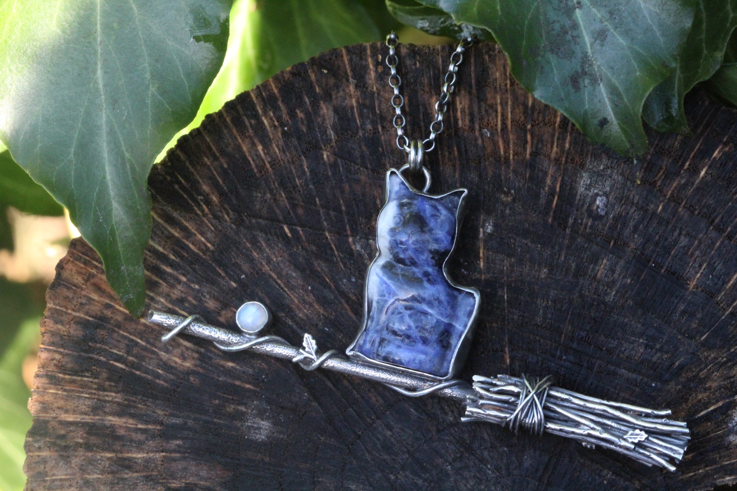 THE FAMILIAR Sterling Silver Necklace with a Sodalite Cat and Rainbow Moonstone