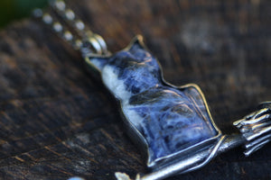 THE FAMILIAR Sterling Silver Necklace with a Sodalite Cat and Rainbow Moonstone