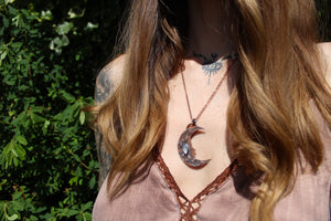 DREAMLAND Handmade Copper Necklace with Rainbow Moonstone