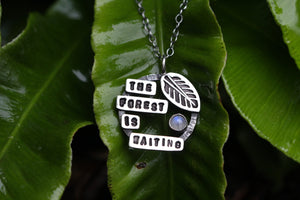 THE FOREST IS WAITING Sterling Silver Necklace with Rainbow Moonstone