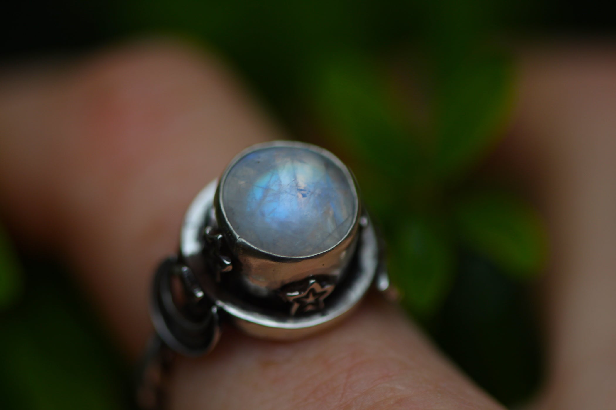 SAMHAIN BLUE MOON Handmade Sterling Silver Ring with Rainbow Moonstone - Size O/7