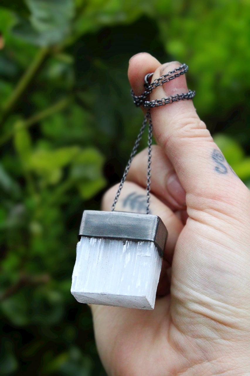 DARK TREASURE Handmade Sterling Silver Necklace with Selenite